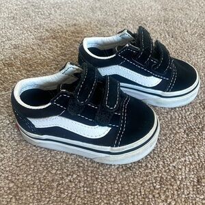 Gently used baby Vans - black and white size 2.5 toddler